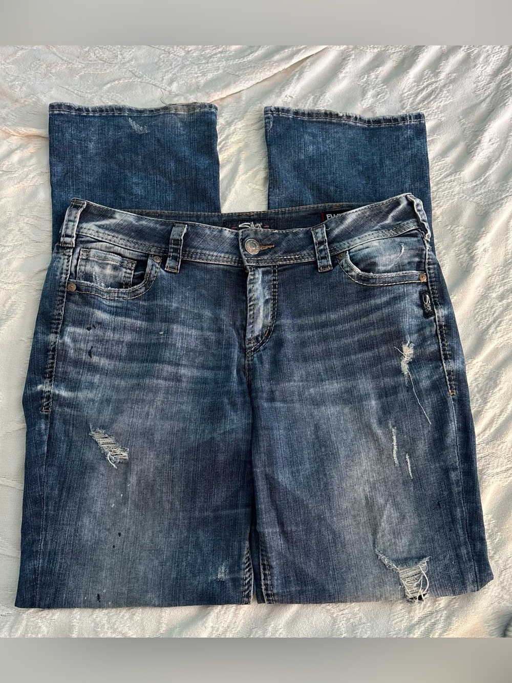 Silver Jeans Suki Slim Boot Low Rise Flare Distressed Medium Wash Jeans W31/L33